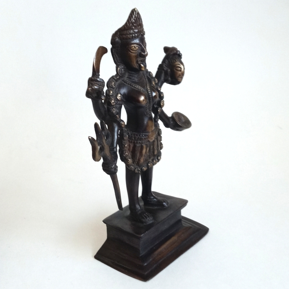 Very Rare & Unique Antique Bronze-Toned Multi-Armed Statue Figurine 8 1/2” Tall - Picture 4 of 12